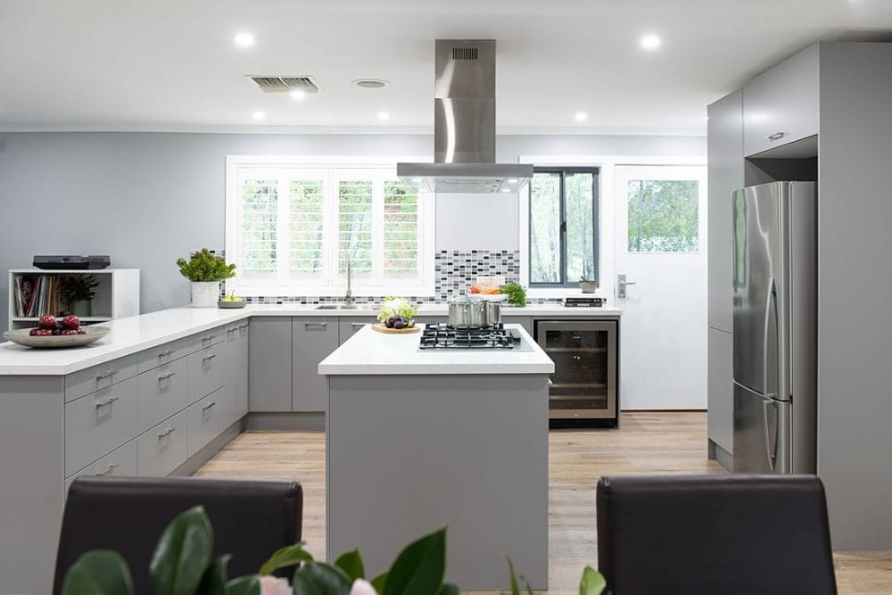 U Shape kitchen with large island in the centre